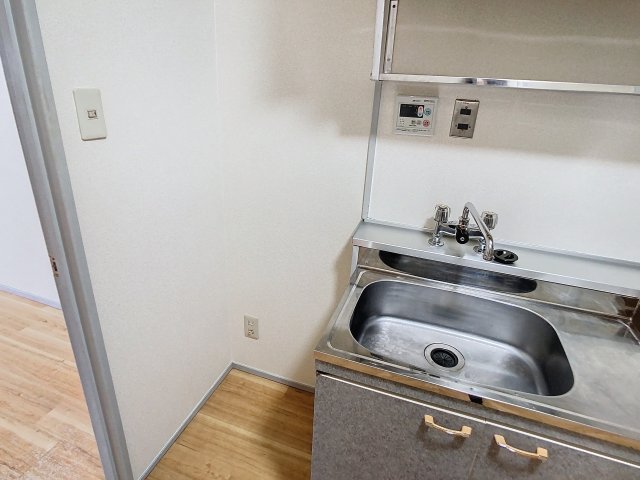 洗面設備　掲載の写真は空室の１室を表示しており、実際のお部屋とは仕様等