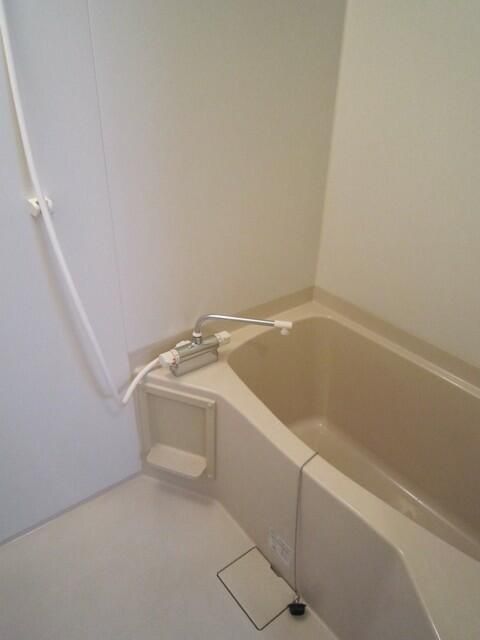 バス・シャワールーム　写真は同タイプ住居です。