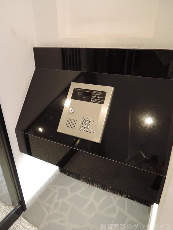 エントランス　オートロックも完備です。