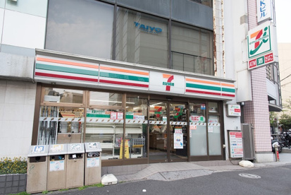 コンビニ　セブンイレブン 渋谷区役所店（コンビニ）まで83m