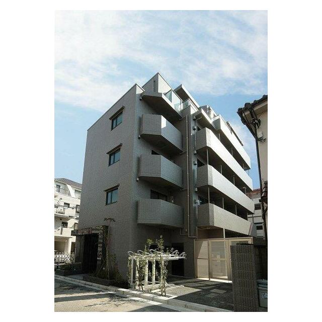 建物外観　鉄筋コンクリート造のがっちりとした建物。