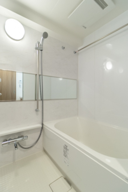 バス・シャワールーム　※写真は同タイプ住戸です。