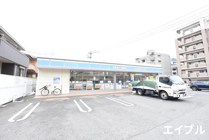 コンビニ　ローソン高木3丁目店（コンビニ）まで196m