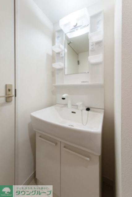 洗面設備　※写真は同タイプ住戸です。