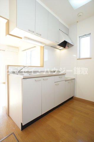 キッチン　同タイプのお部屋です。現況が優先となります。