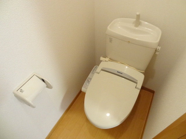 トイレ　ウォシュレット・暖房便座付