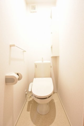 トイレ　清潔感のあるトイレです