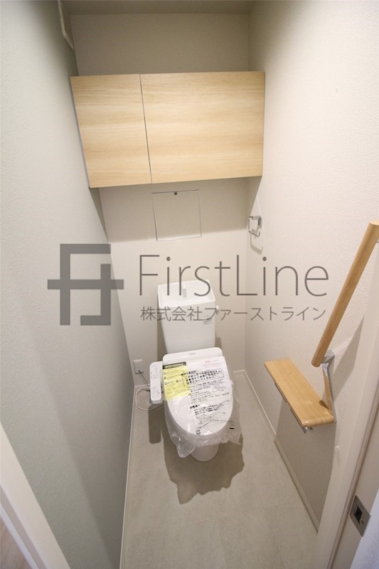 トイレ　別号室写真