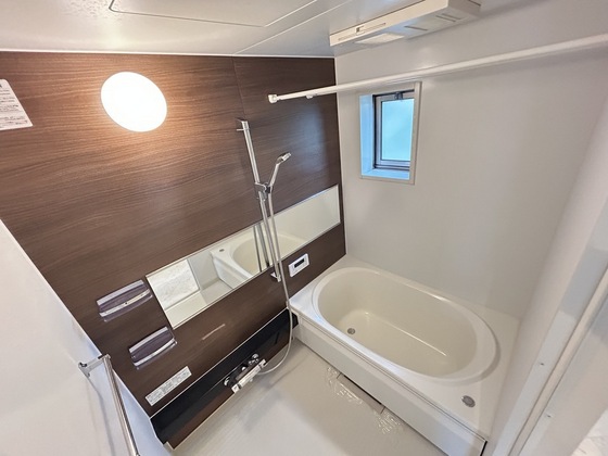 バス・シャワールーム　※別部屋の写真です
