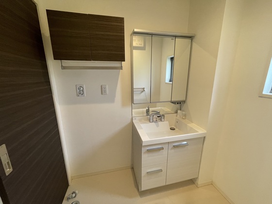 洗面設備　※別部屋の写真です