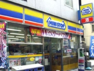 コンビニ　ミニストップ上野池之端店（コンビニ）まで670m