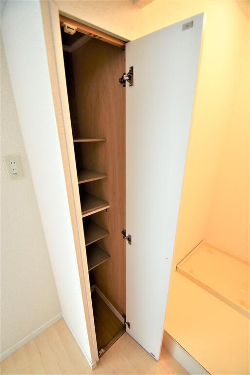 収納　タオル類の収納に便利な収納棚