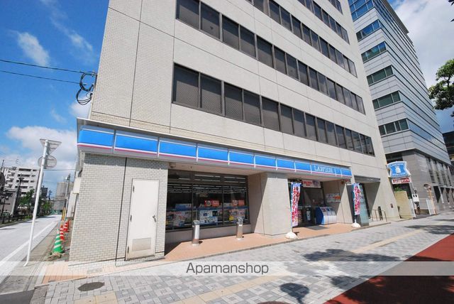 コンビニ　ローソン鹿児島甲東中学校電停前店（コンビニ）まで262m