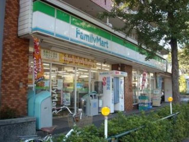 コンビニ　ファミリーマート新桜台店（コンビニ）まで145m