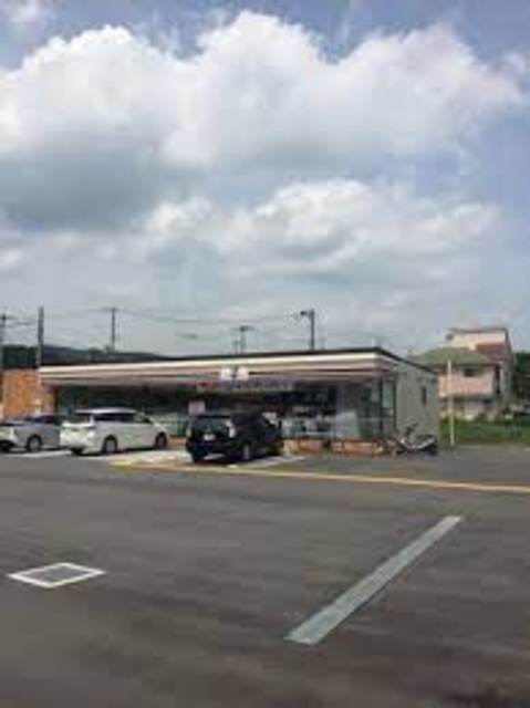 コンビニ　セブンイレブン神戸有野口店（コンビニ）まで592m