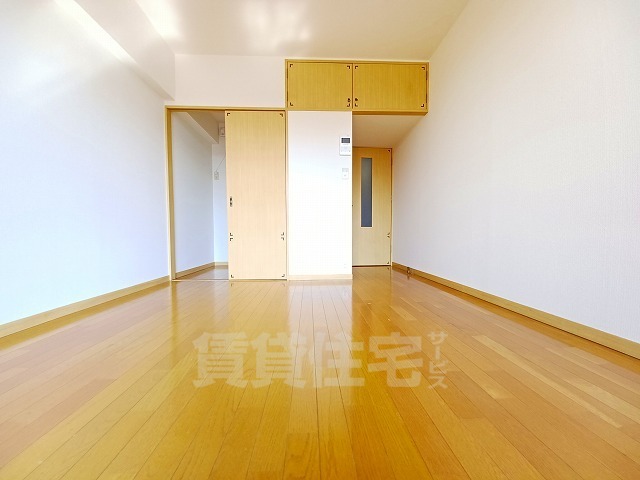居室・リビング　反転タイプ
