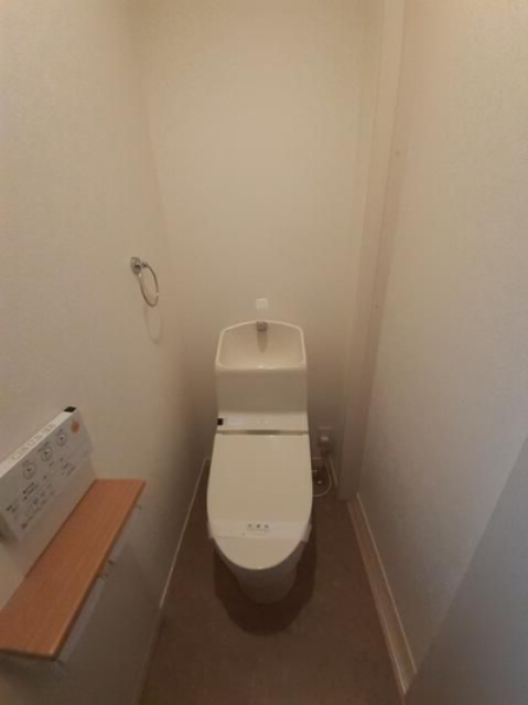 トイレ　落ち着いたトイレです