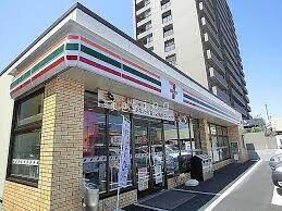 コンビニ　セブンイレブン札幌手稲本町3条4丁目店（コンビニ）まで279m