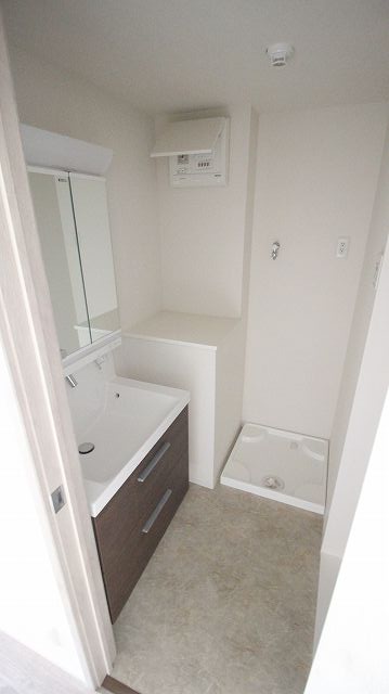 洗面設備　同物件、同タイプ別の部屋の写真です