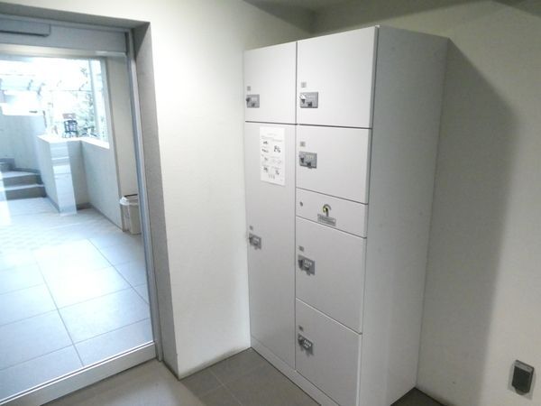 ロビー　宅配ＢＯＸ付