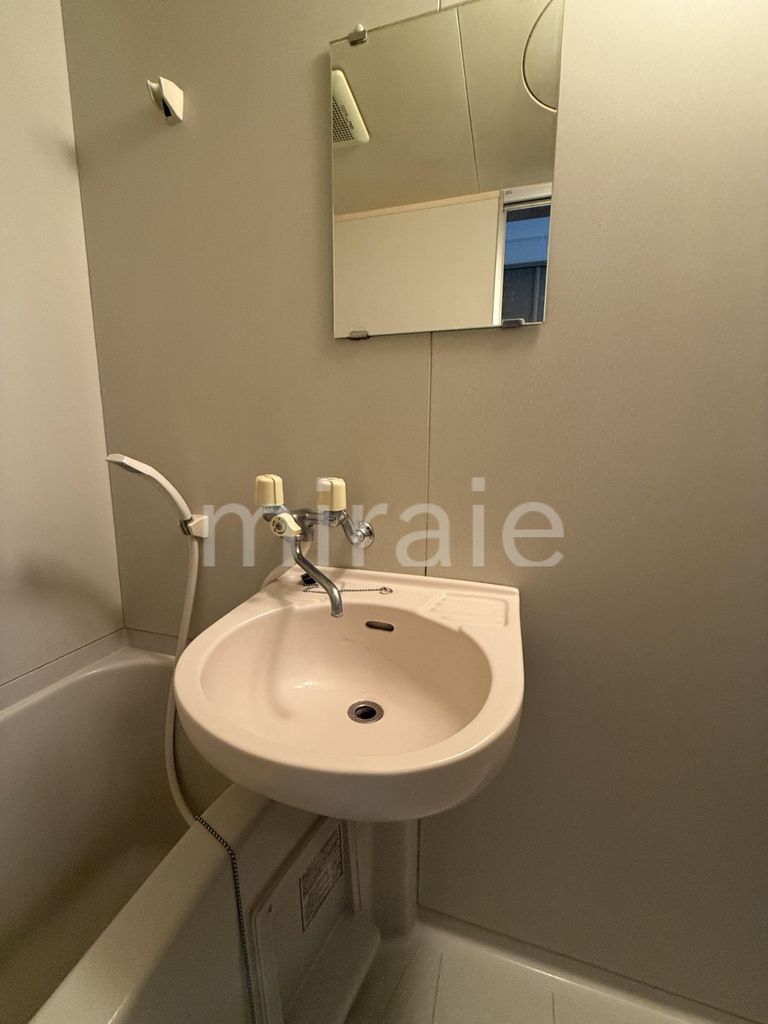 洗面設備　別号室の参考写真です。