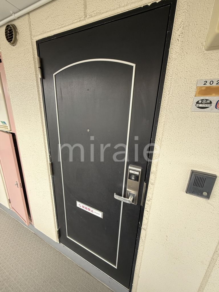 玄関　別号室の参考写真です。