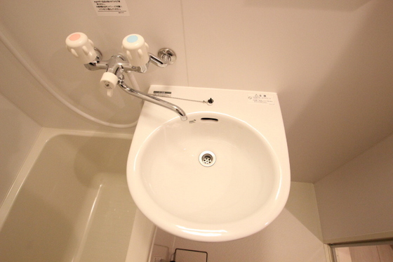洗面設備　※別部屋の写真です