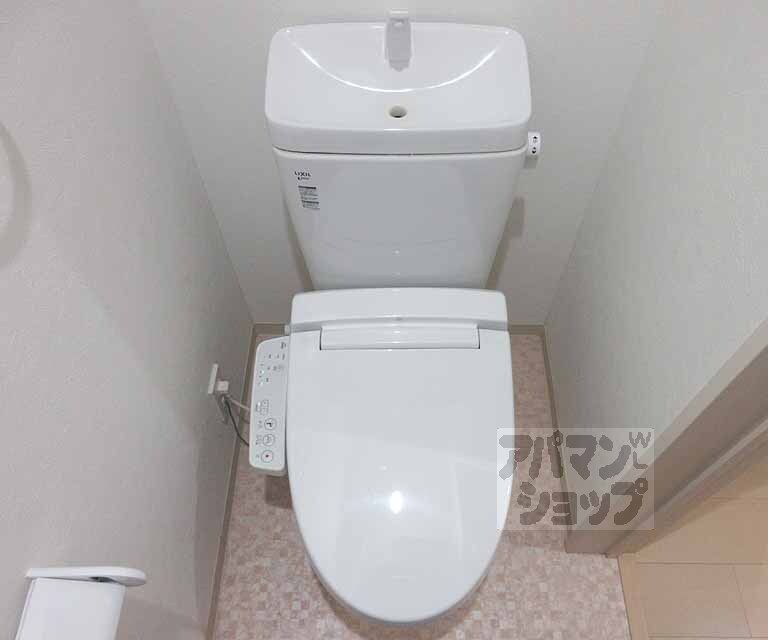トイレ　清潔感のあるトイレです・
