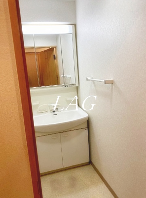洗面設備　独立洗面台です。