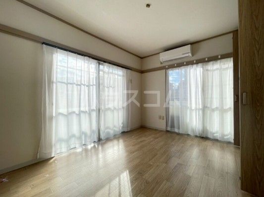 多摩センターグリーンビルの居間写真