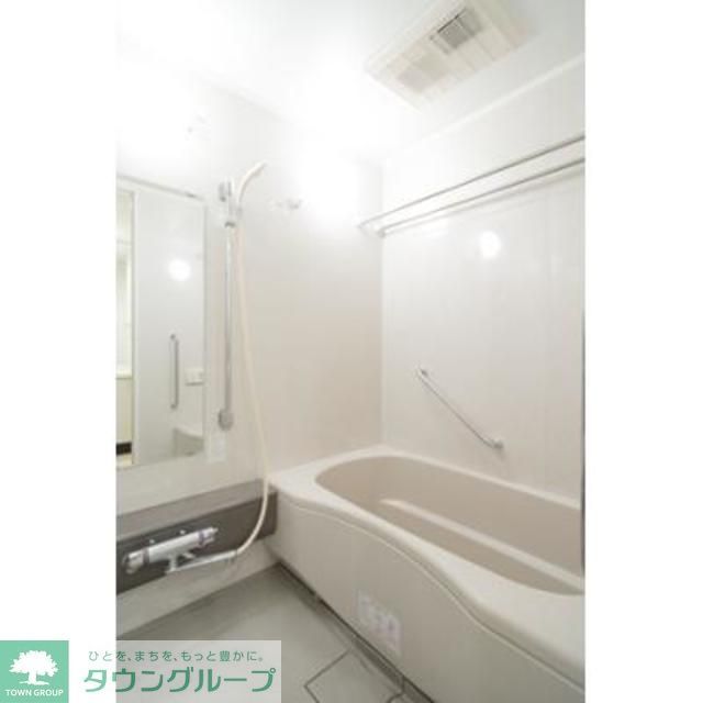 バス・シャワールーム　※写真は同タイプ住戸です。