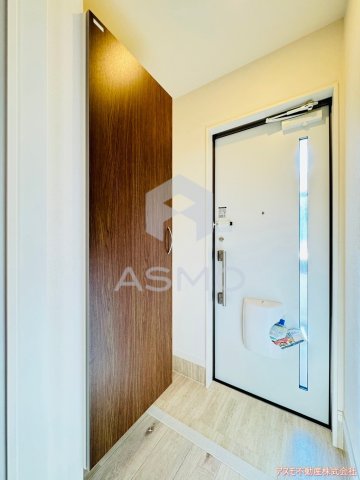 玄関　同マンション別部屋　参考写真