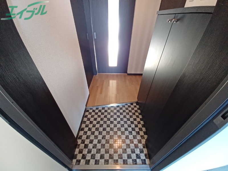 玄関　別部屋参考写真です