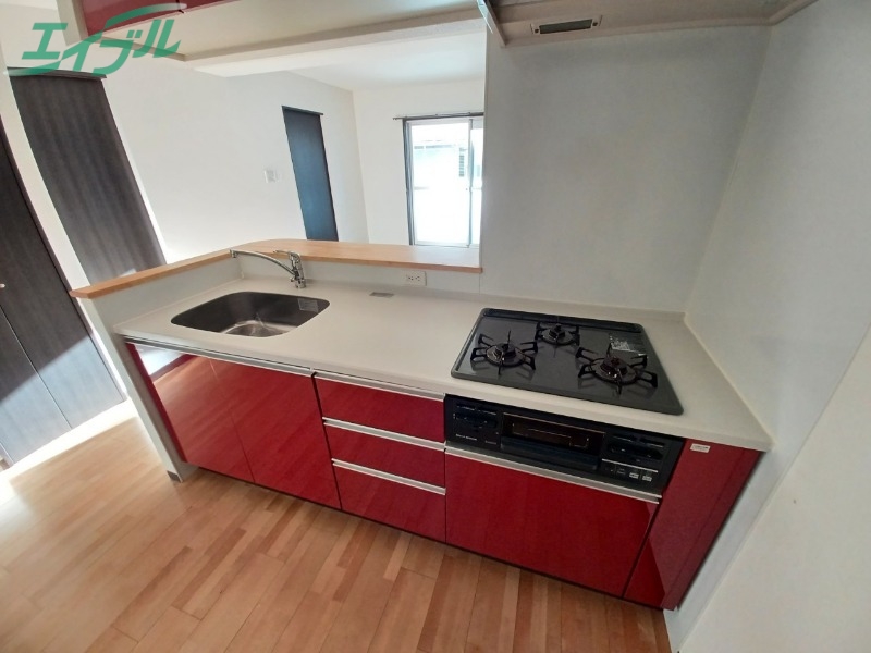 キッチン　別部屋参考写真です