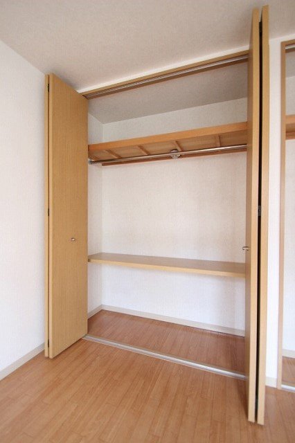 収納　写真は別号室のものです。