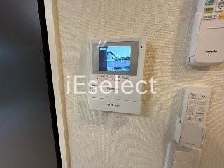 玄関　※同仕様の画像の為、実際とは異なります