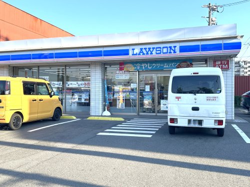 コンビニ　ローソン総合体育館前店（コンビニ）まで192m