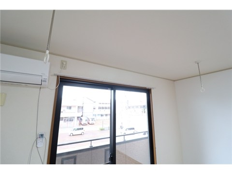 その他設備　室内物干し