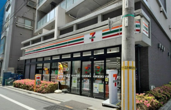コンビニ　セブンイレブン中央区湊1丁目店（コンビニ）まで34m