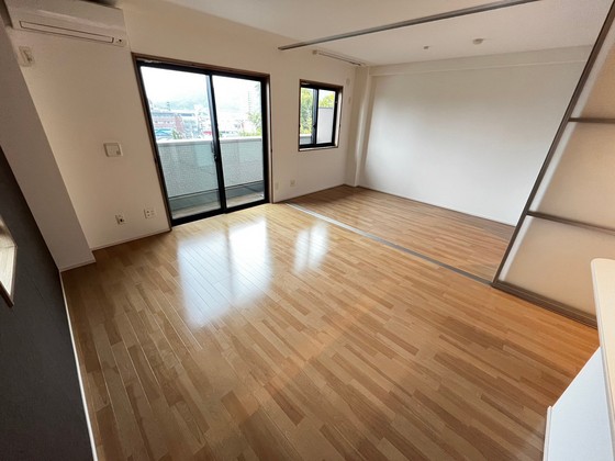 居室・リビング　※別部屋の写真です