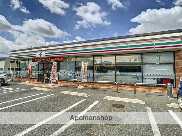 コンビニ　セブン－イレブン安城篠目町店（コンビニ）まで877m