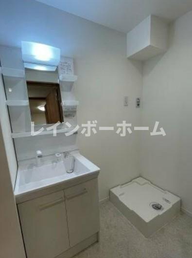 洗面設備　コンパクトで使いやすい洗面所