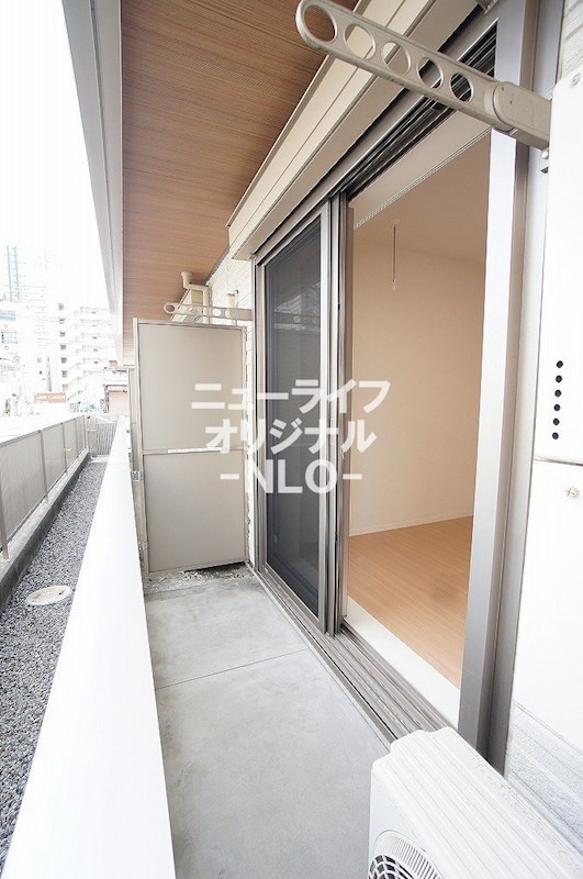 バルコニー　東に面しており午前中に陽の光が入ります☆