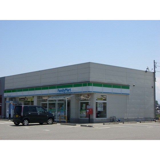 コンビニ　ファミリーマート婦中ファボーレ前（コンビニ）まで501m