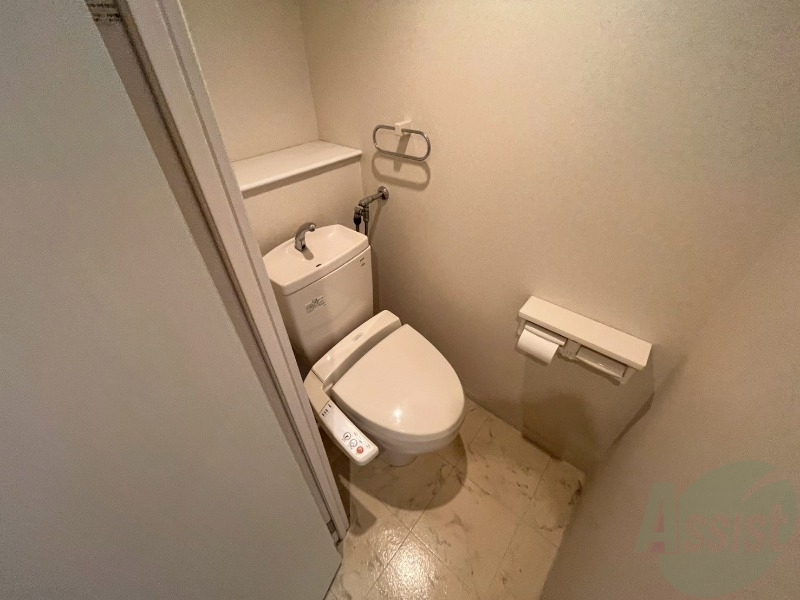 トイレ　こちらはトイレです。清潔感があり、安心して使用できます。