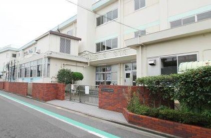 小学校　江戸川区立上小岩小学校（小学校）まで600m
