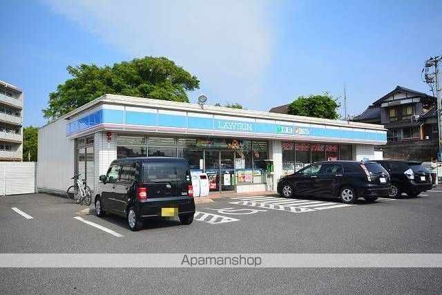 コンビニ　ローソン（コンビニ）まで550m