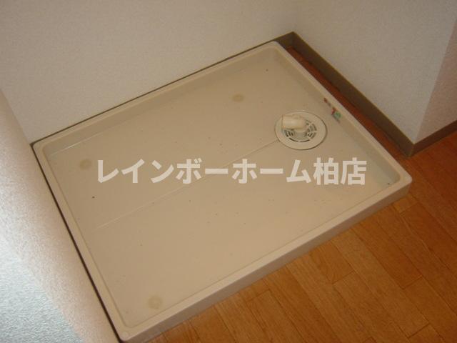その他設備　室内洗濯機置き場です