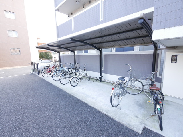 その他共有部分　★屋根付駐輪場がございます★