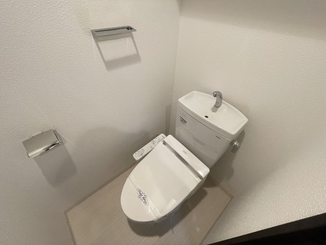 トイレ　落ち着いたトイレです